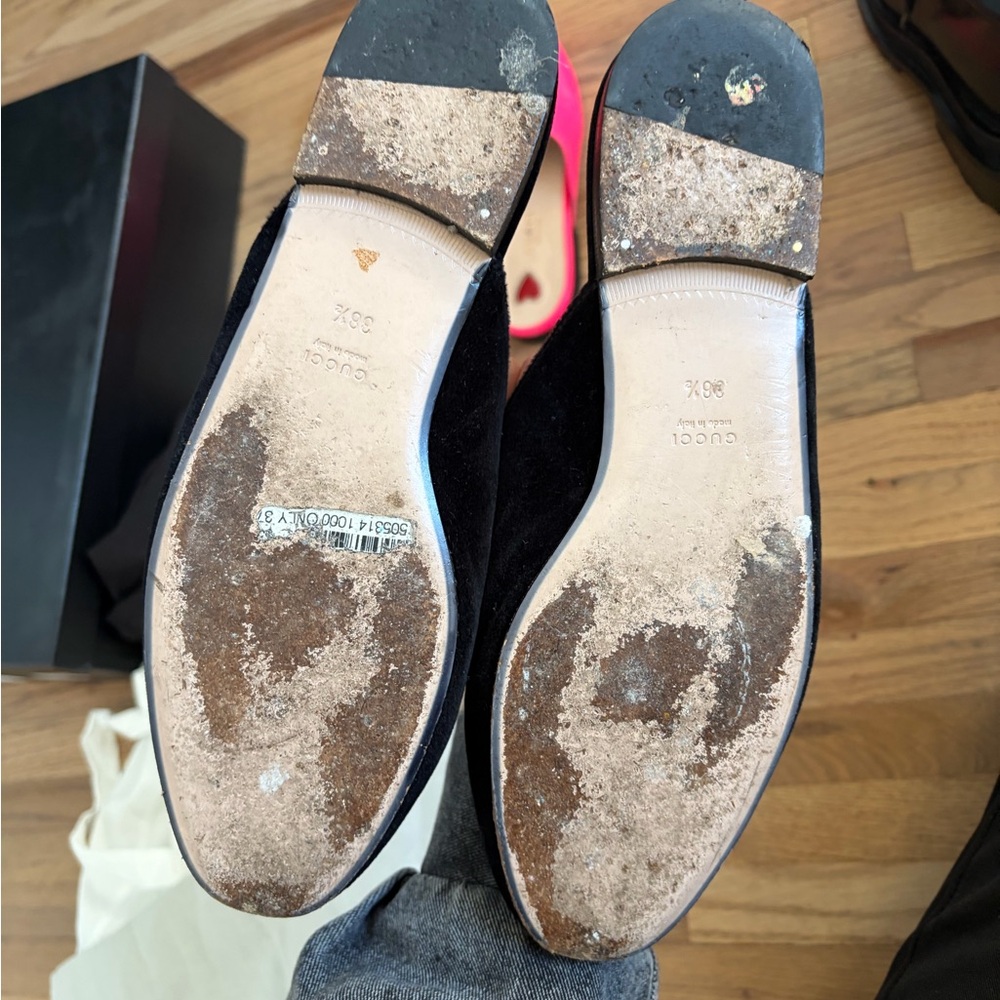 Gucci Black Embellished Mules with Gold Accents - Picture 4 of 4